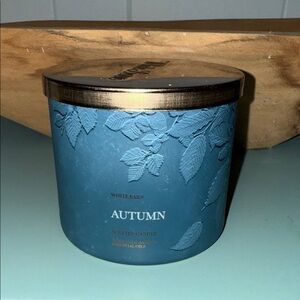 White Barn Blue Autumn Candle with Gold Lid